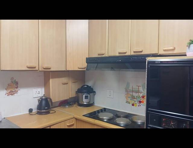 3 BEDROOM HOUSE FOR SALE IN MOORTON